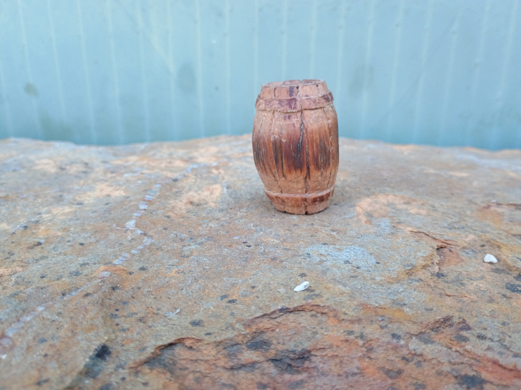 wine barrel - small, lying